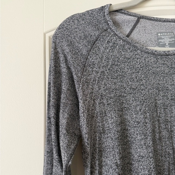 Athleta Speedlight Heather Gray Long Sleeve Top Size Medium - Picture 3 of 6